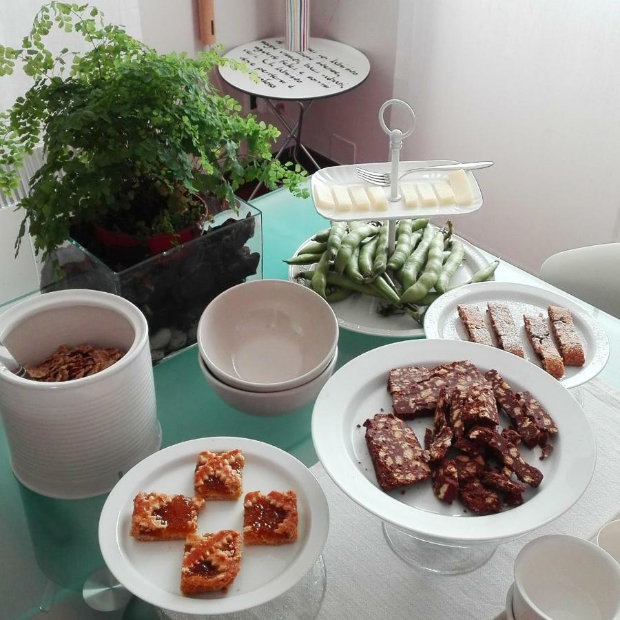 Largo Fileni 7 Bed and Breakfast San Benedetto del Tronto Buitenkant foto